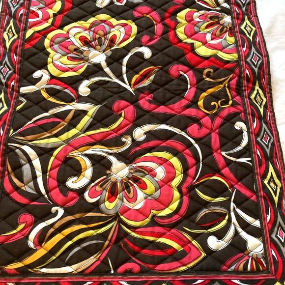 VERA BRADLEY Quilted Placemats Set of 2 Floral Brown Orange Yellow Red 18 x 13 " - Picture 6 of 10